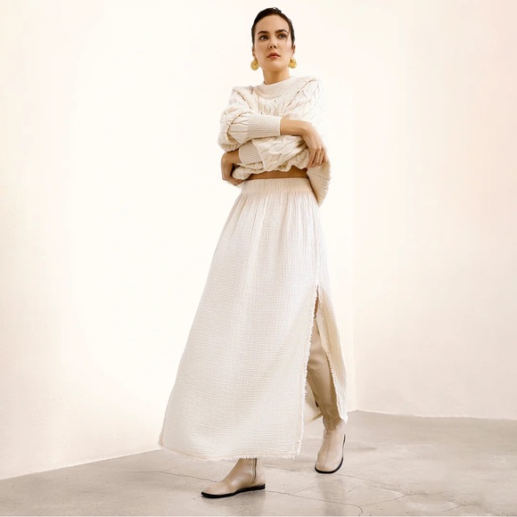 Crinkle Slit Skirt - Picture 2 of 9